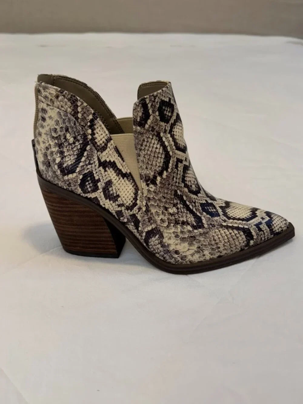 Dolce Vita Snake Print Western‎ Booties – Size 6.5 – Neutral Brown/Cream